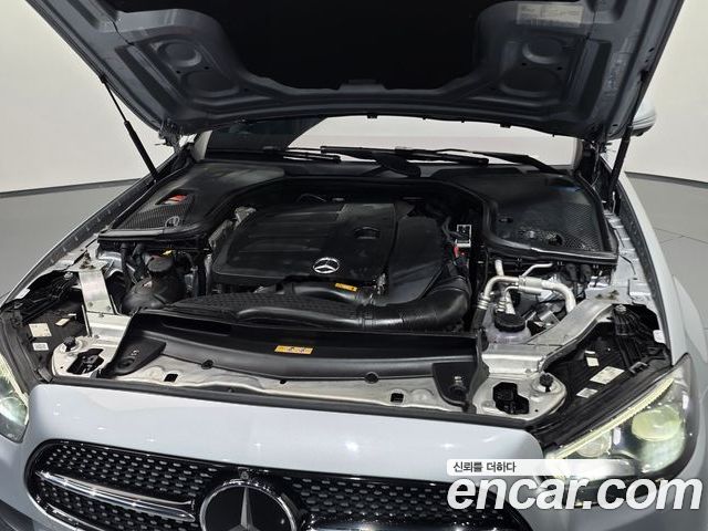 Mercedes-Benz E-Class 2022 — фото 6