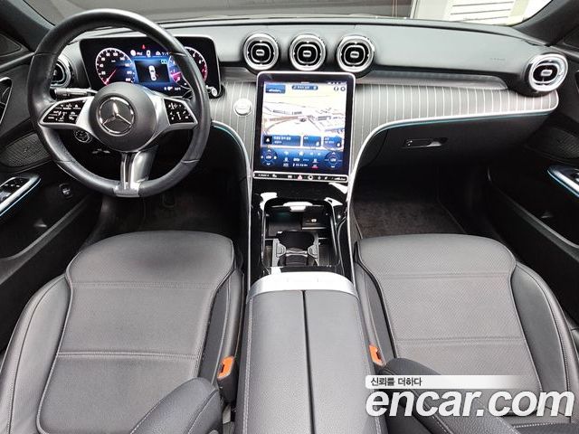 Mercedes-Benz C-Class 2023 — фото 10