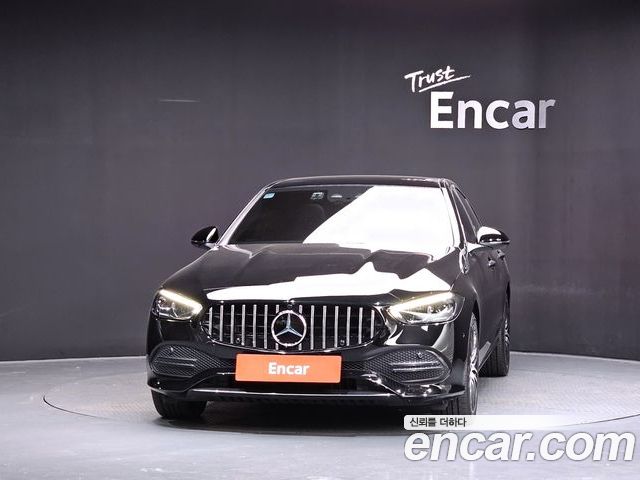 Mercedes-Benz C-Class 2023 — фото 3