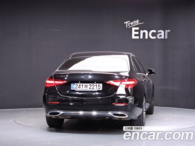 Mercedes-Benz C-Class 2023 — фото 4