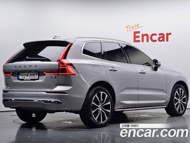 Volvo XC60 2023 — фото 2