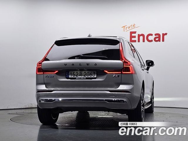 Volvo XC60 2023 — фото 4