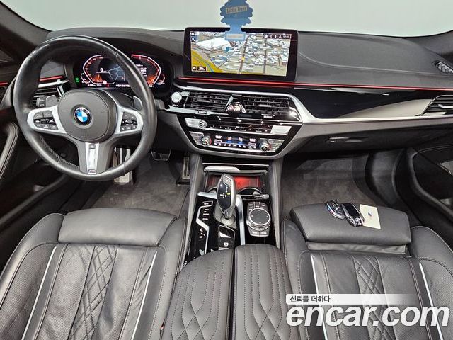 BMW 5 Series 2023 — фото 10