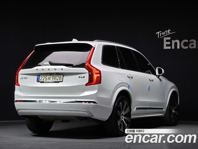 Volvo XC90 2022 — фото 2