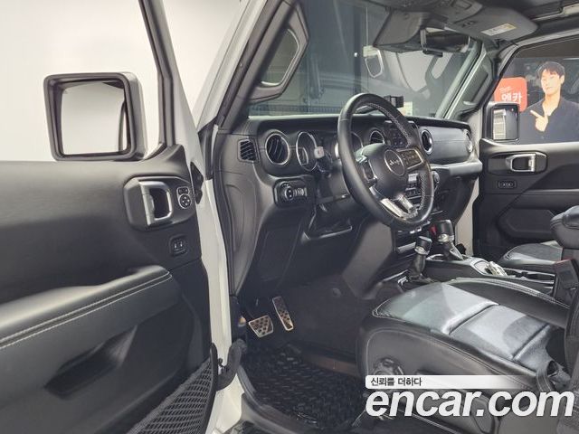 Jeep Wrangler 2023 — фото 10