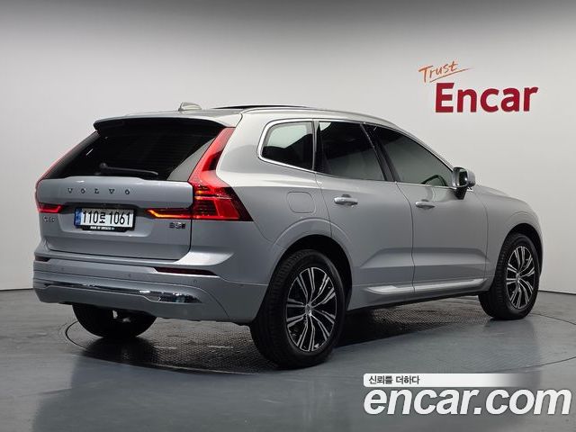 Volvo XC60 2022 — фото 2