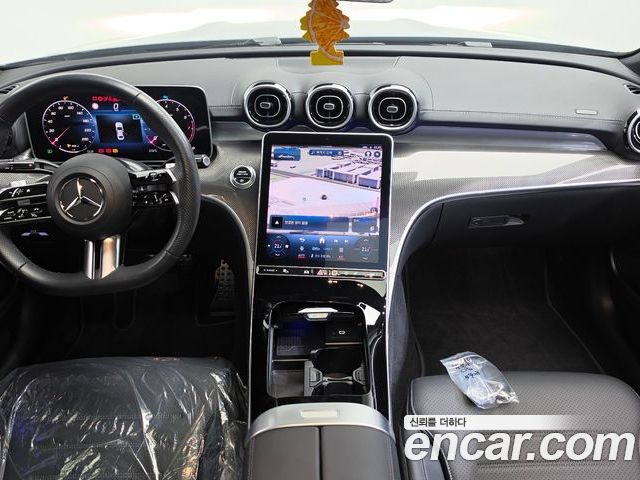 Mercedes-Benz C-Class 2024 — фото 10