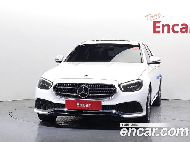 Mercedes-Benz E-Class 2023 — фото 3
