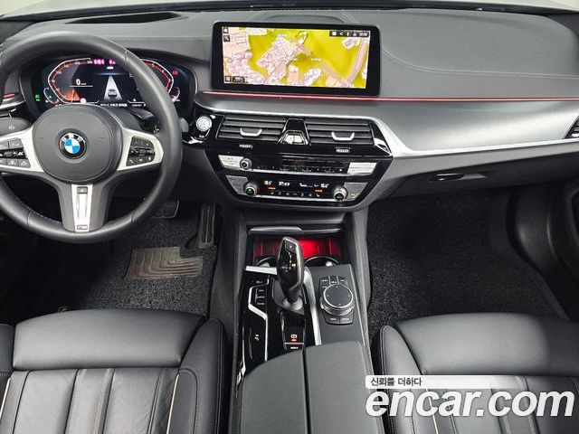 BMW 5 Series 2022 — фото 10
