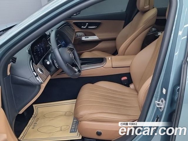 Mercedes-Benz E-Class 2024 — фото 10