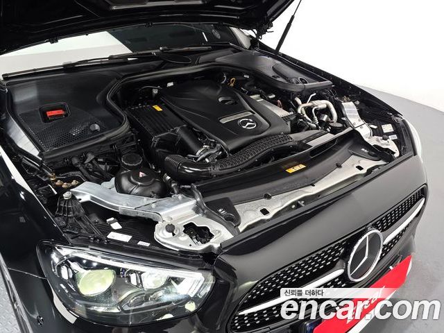 Mercedes-Benz E-Class 2023 — фото 6