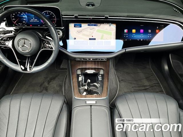 Mercedes-Benz E-Class 2024 — фото 10
