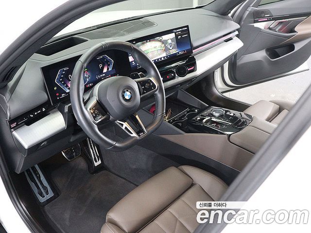 BMW 5 Series 2024 — фото 10