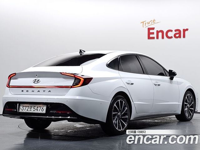 Hyundai Sonata 2022 — фото 2