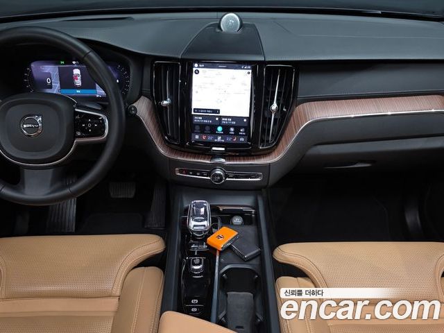 Volvo XC60 2024 — фото 10
