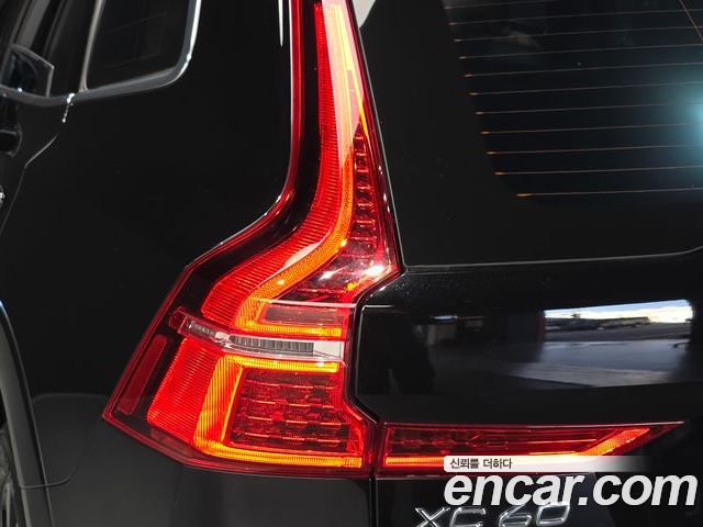 Volvo XC60 2024 — фото 9