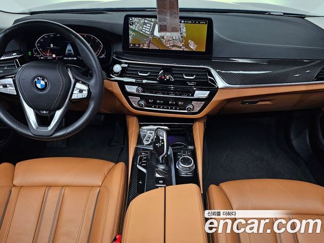 BMW 5 Series 2022 — фото 10