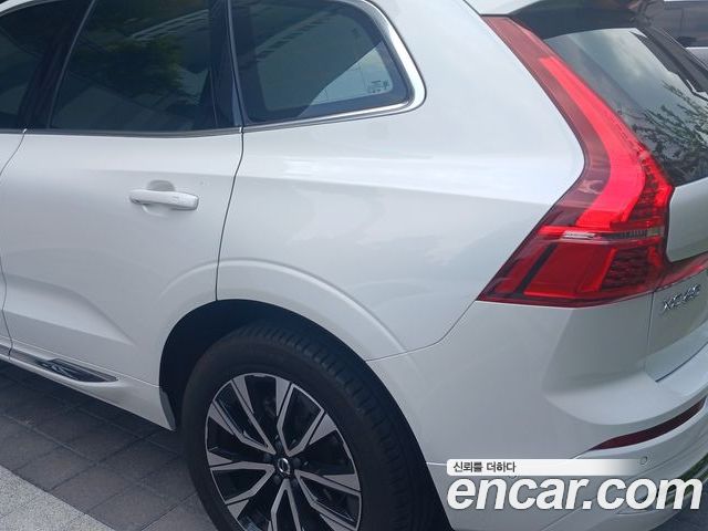 Volvo XC60 2023 — фото 4