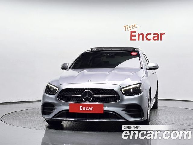 Mercedes-Benz E-Class 2022 — фото 3