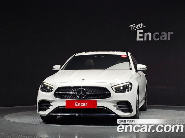 Mercedes-Benz E-Class 2023 — фото 3