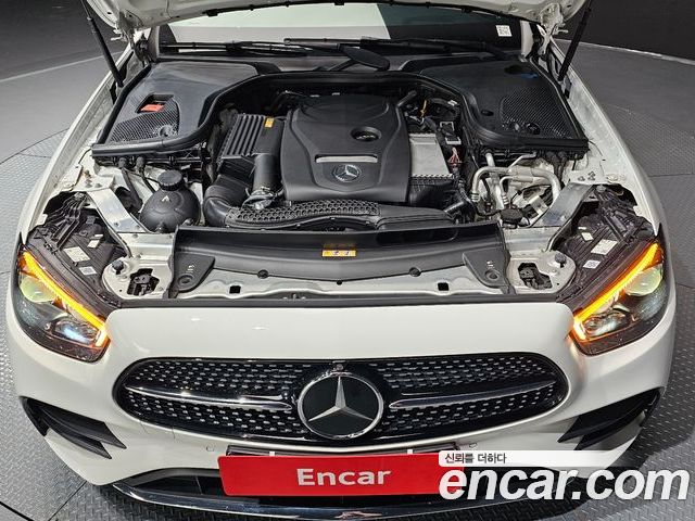 Mercedes-Benz E-Class 2023 — фото 6