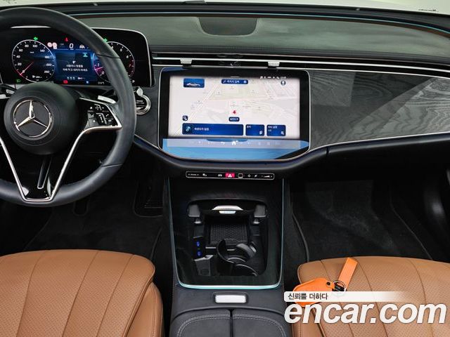 Mercedes-Benz E-Class 2025 — фото 10