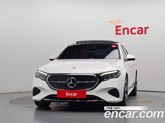 Mercedes-Benz E-Class 2025 — фото 3