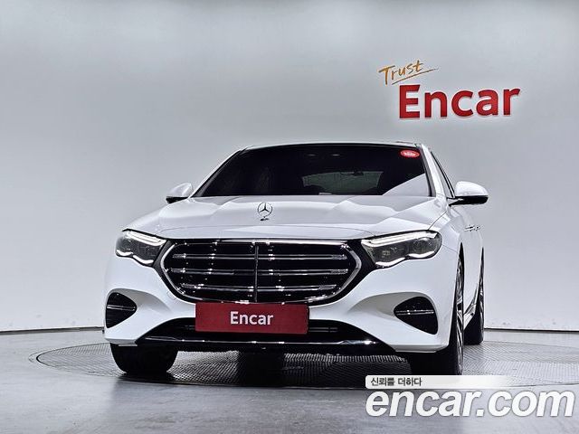 Mercedes-Benz E-Class 2025 — фото 3