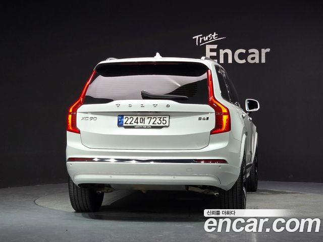 Volvo XC90 2023 — фото 4
