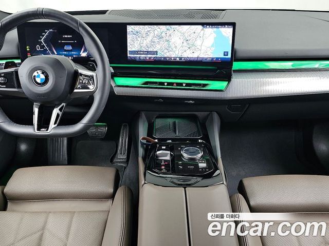 BMW 5 Series 2025 — фото 10