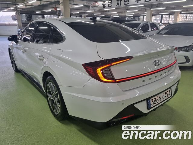 Hyundai Sonata 2022 — фото 2