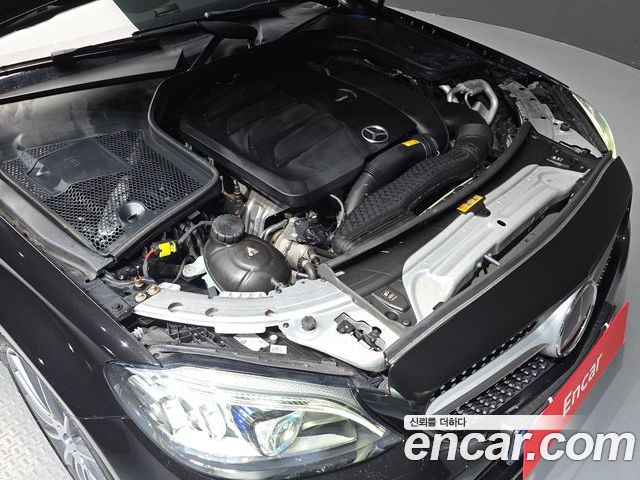 Mercedes-Benz C-Class 2023 — фото 6