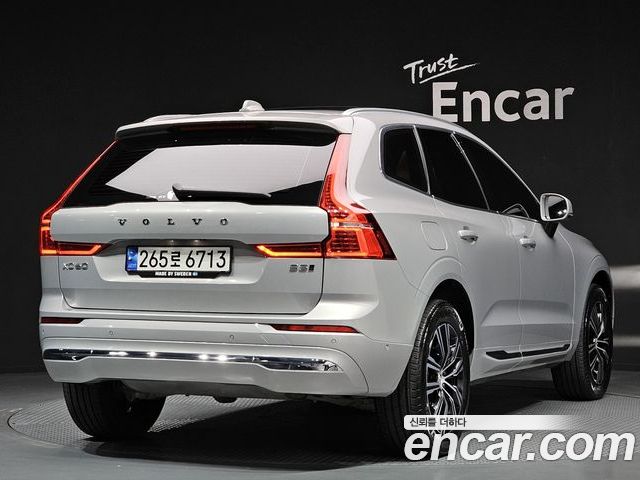 Volvo XC60 2022 — фото 2