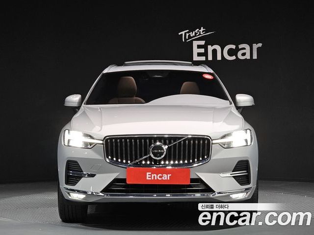 Volvo XC60 2022 — фото 3