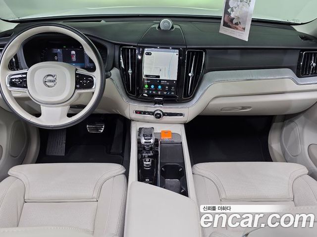 Volvo XC60 2024 — фото 10