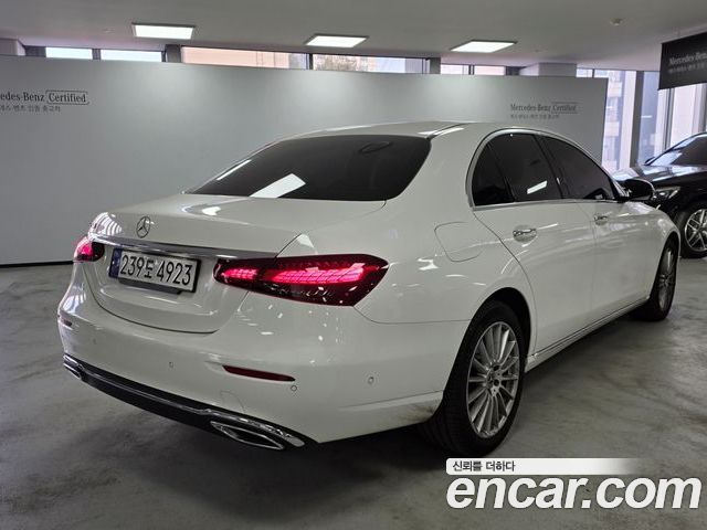 Mercedes-Benz E-Class 2023 — фото 2