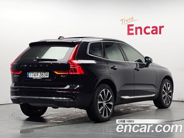 Volvo XC60 2023 — фото 2