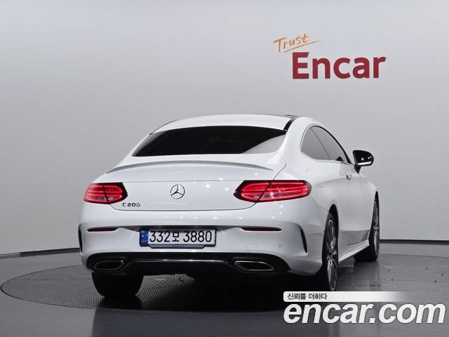 Mercedes-Benz C-Class 2023 — фото 4