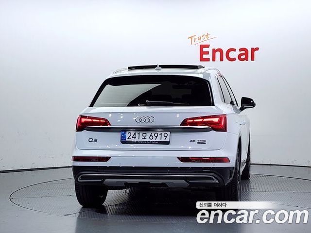 Audi Q5 2023 — фото 4