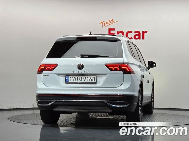 Volkswagen Tiguan 2022 — фото 4