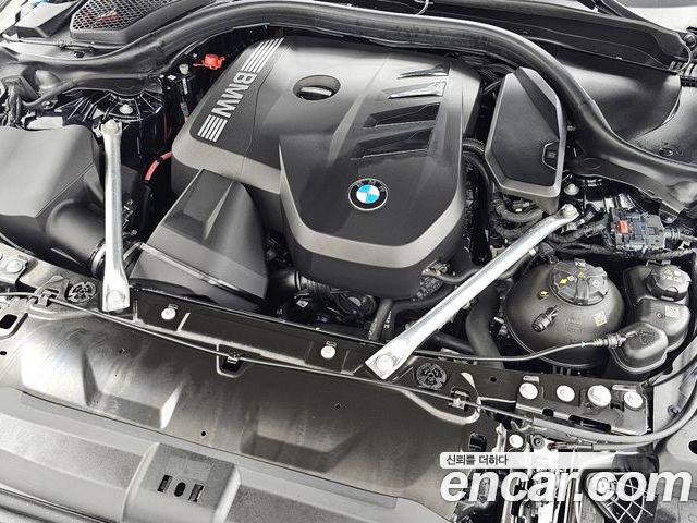 BMW 5 Series 2025 — фото 6