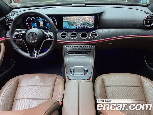 Mercedes-Benz E-Class 2023 — фото 10