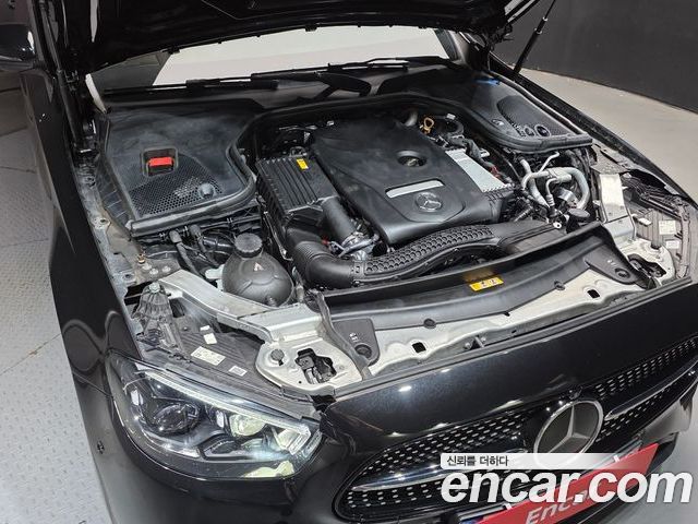 Mercedes-Benz E-Class 2023 — фото 6