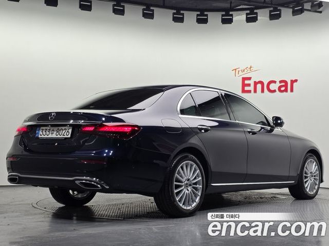 Mercedes-Benz E-Class 2022 — фото 2