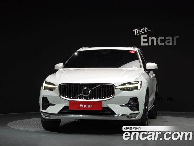 Volvo XC60 2025 — фото 3
