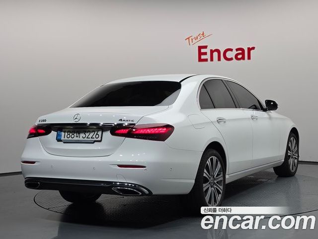 Mercedes-Benz E-Class 2023 — фото 2