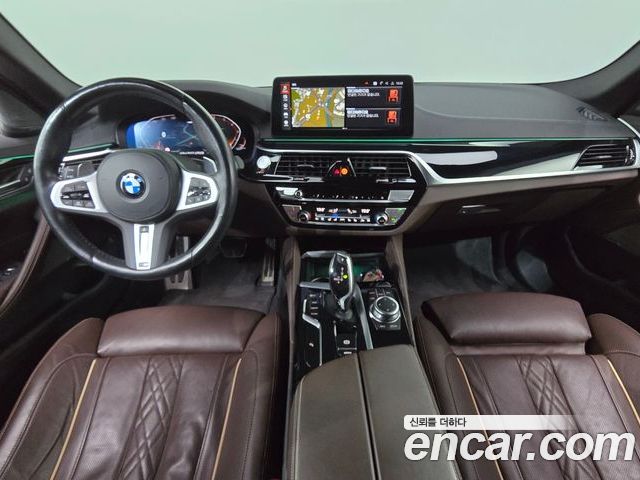BMW 5 Series 2022 — фото 10