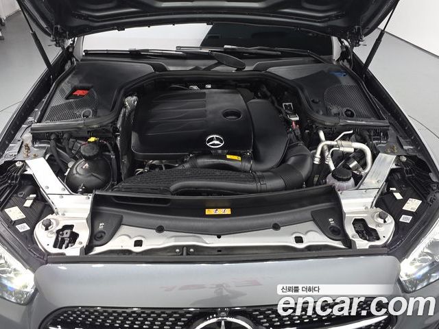 Mercedes-Benz E-Class 2023 — фото 6