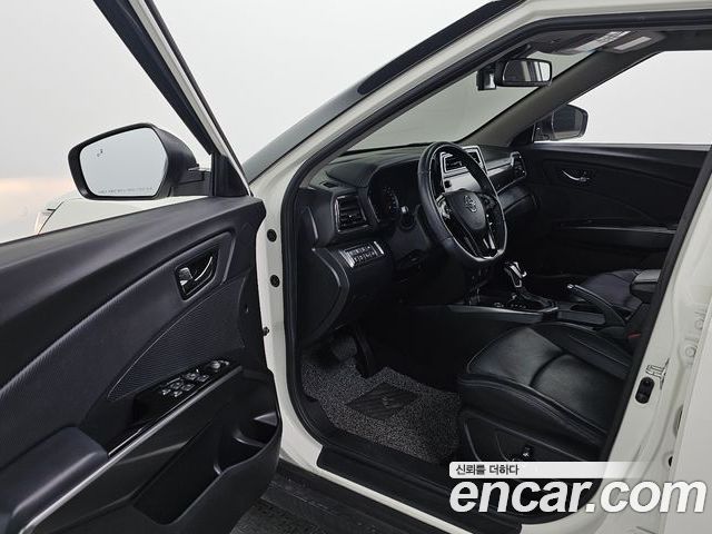 SsangYong Tivoli 2023 — фото 10