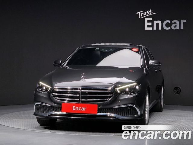 Mercedes-Benz E-Class 2022 — фото 3